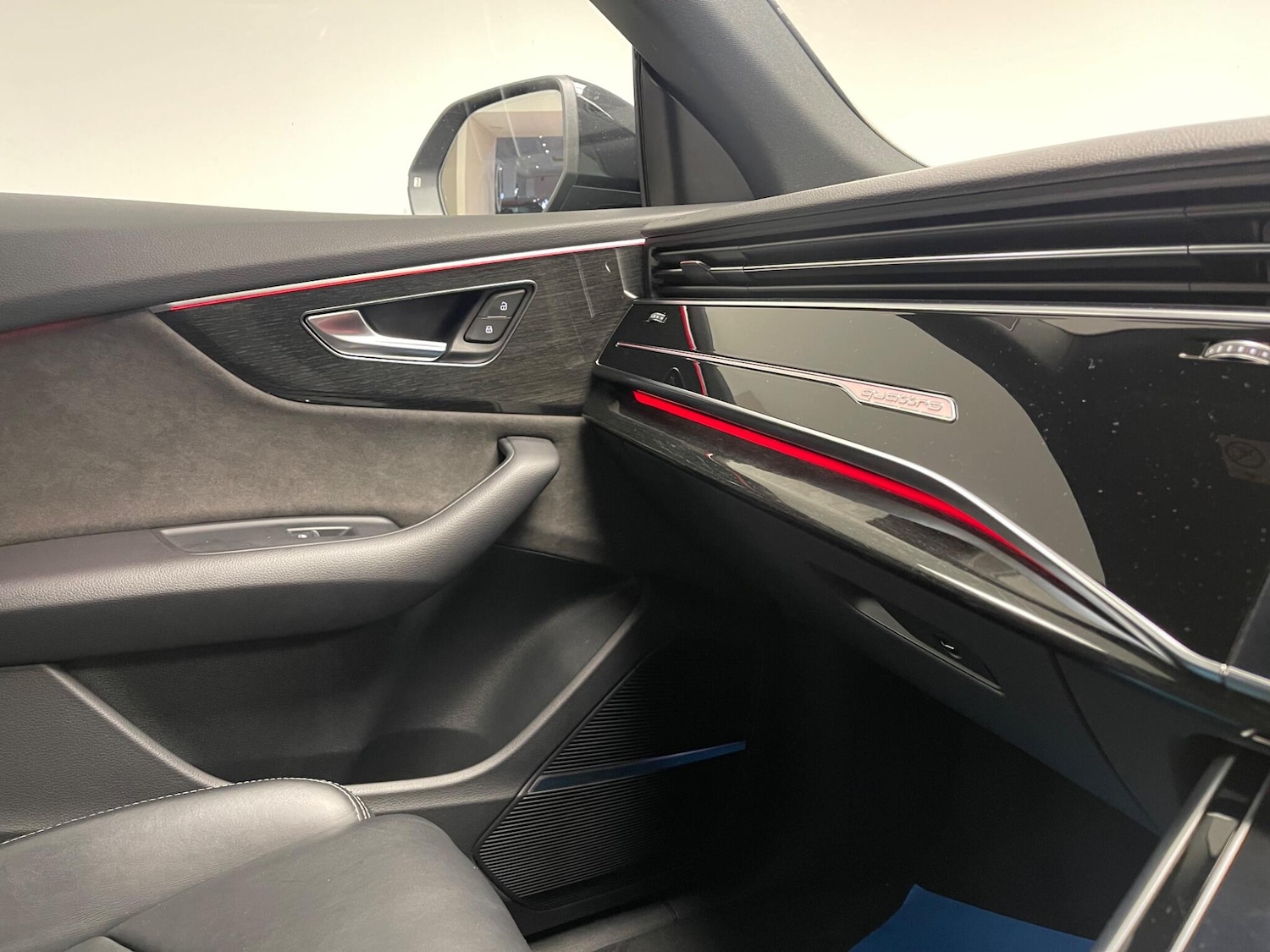 Used Audi Q8 2021 for sale - 76389353: Photo 9