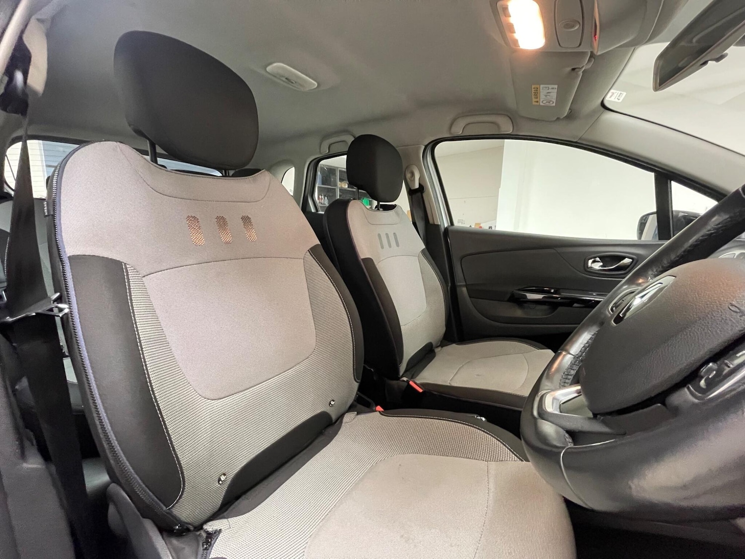 Used Renault Captur 2016 for sale - 77573966: Photo 10