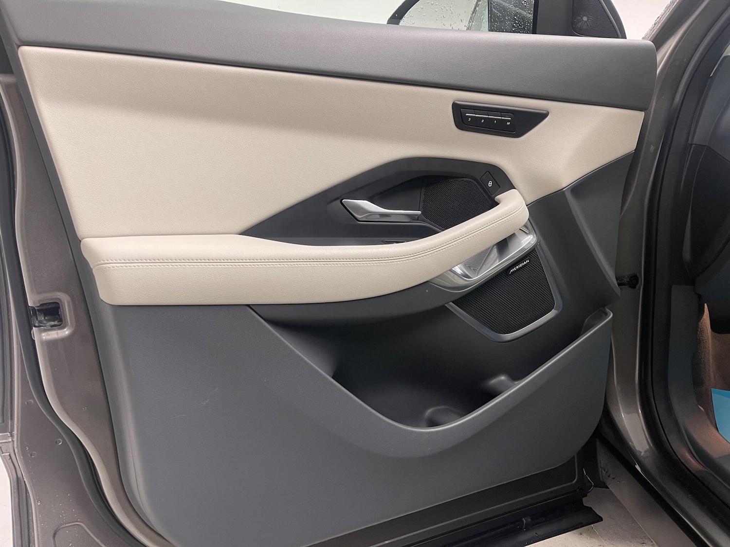 Used Jaguar E-Pace 2020 for sale - 76457085: Photo 25