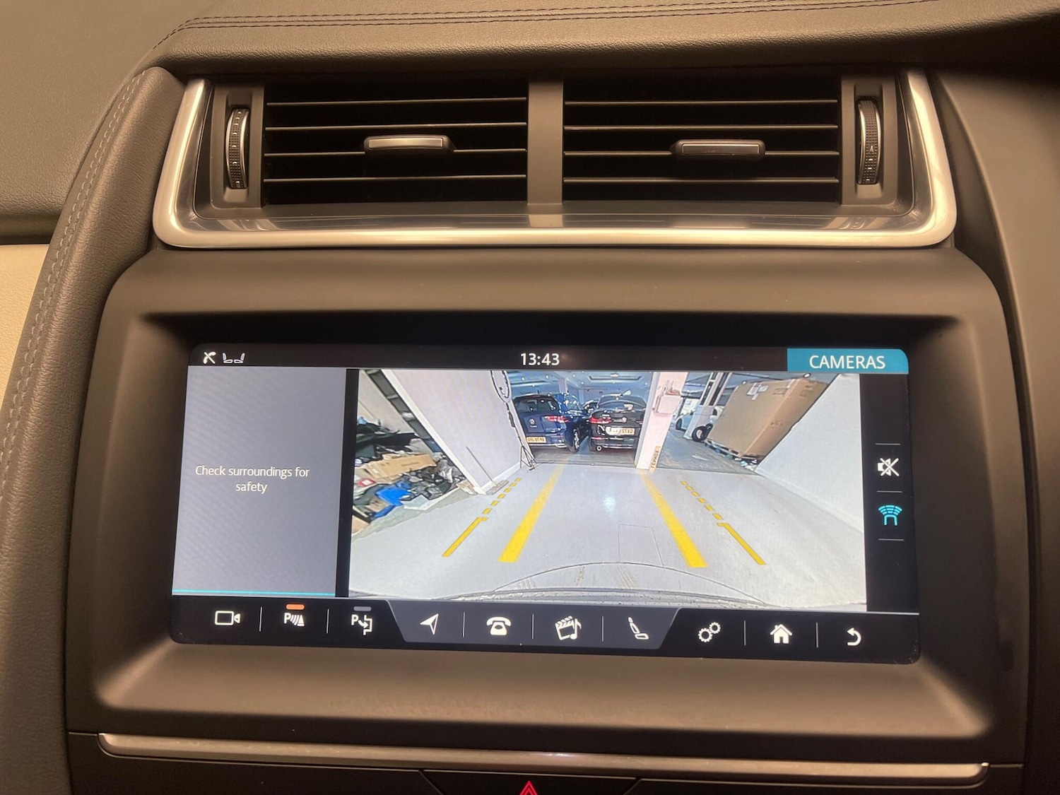 Used Jaguar E-Pace 2020 for sale - 76457085: Photo 29