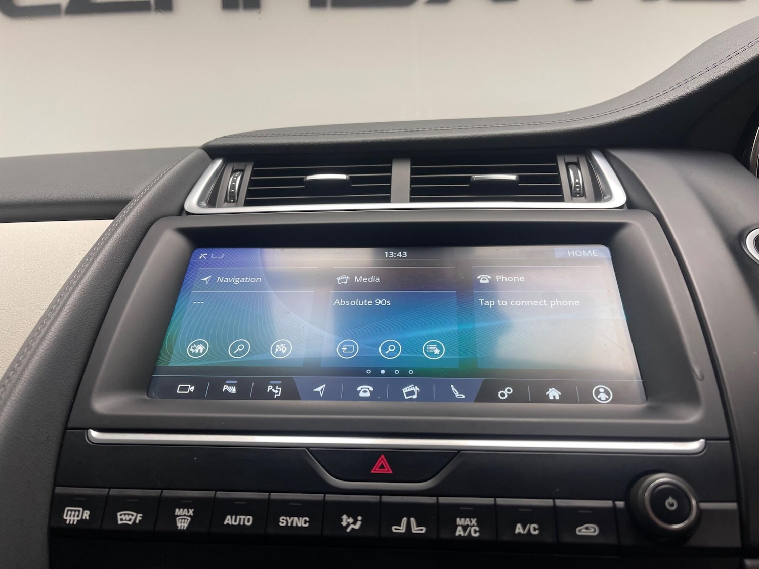 Used Jaguar E-Pace 2020 for sale - 76457085: Photo 31