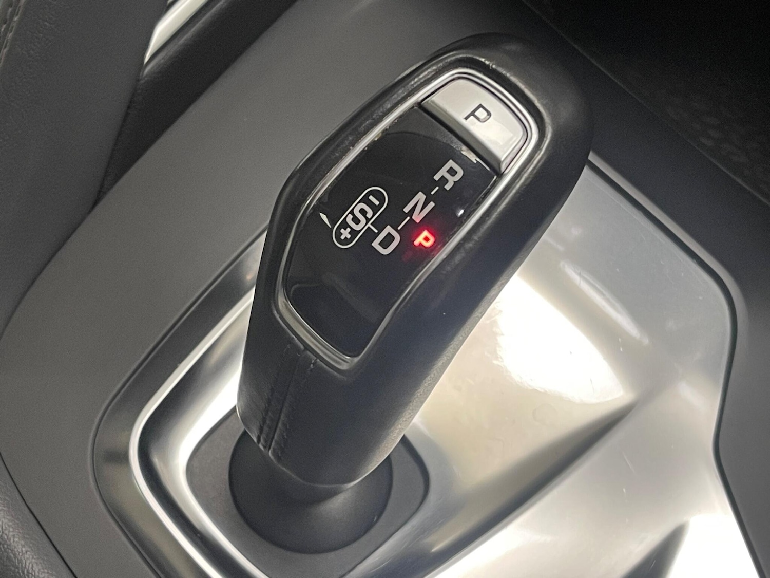 Used Jaguar E-Pace 2020 for sale - 76457085: Photo 8