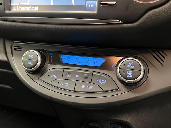 Used Toyota Yaris 2018 for sale - 75687862: Photo 31
