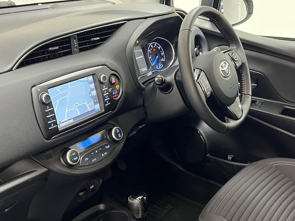 Used Toyota Yaris 2018 for sale - 75687862: Photo 8