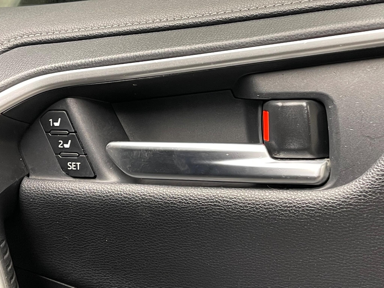 Used Toyota RAV4 2020 for sale - 76059216: Photo 12