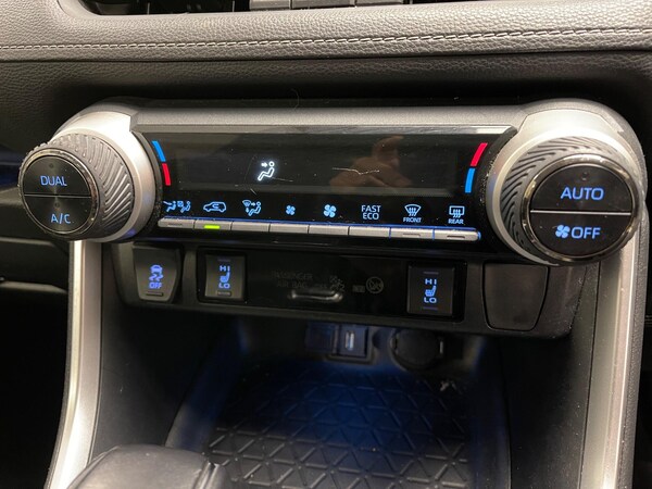 Used Toyota RAV4 2020 for sale - 76059216: Photo 37