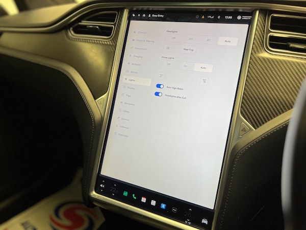 Used Tesla Model X 2017 for sale - 73660077: Photo 30