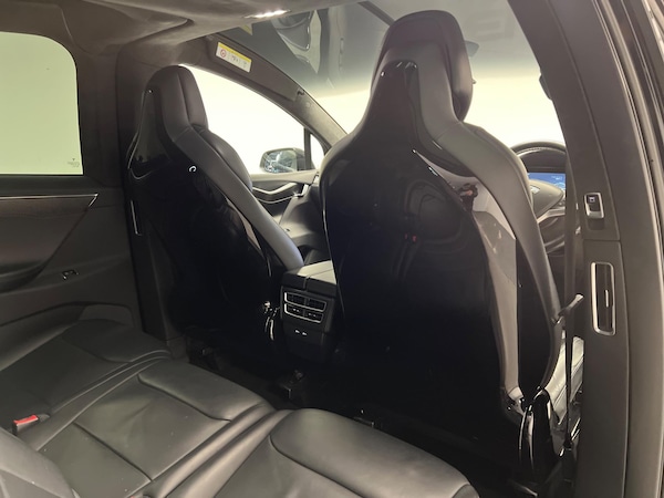 Used Tesla Model X 2017 for sale - 73660077: Photo 37