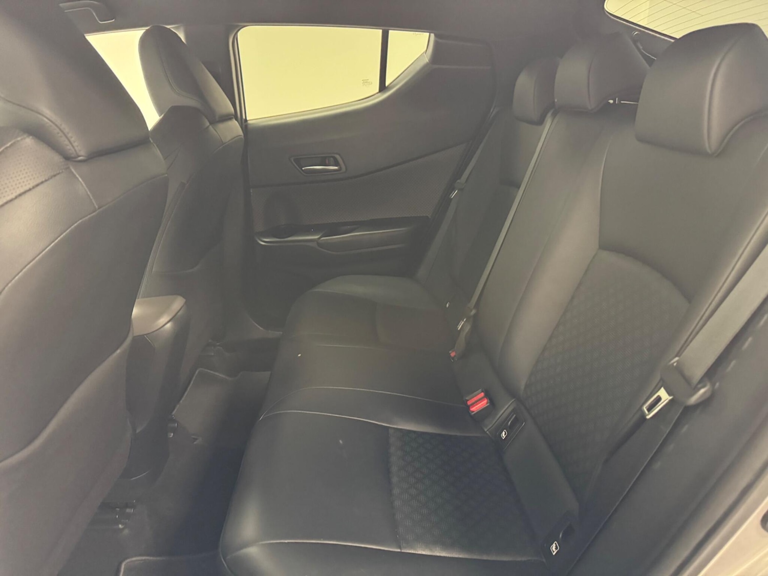 Used Toyota C-HR 2020 for sale - 78057855: Photo 12