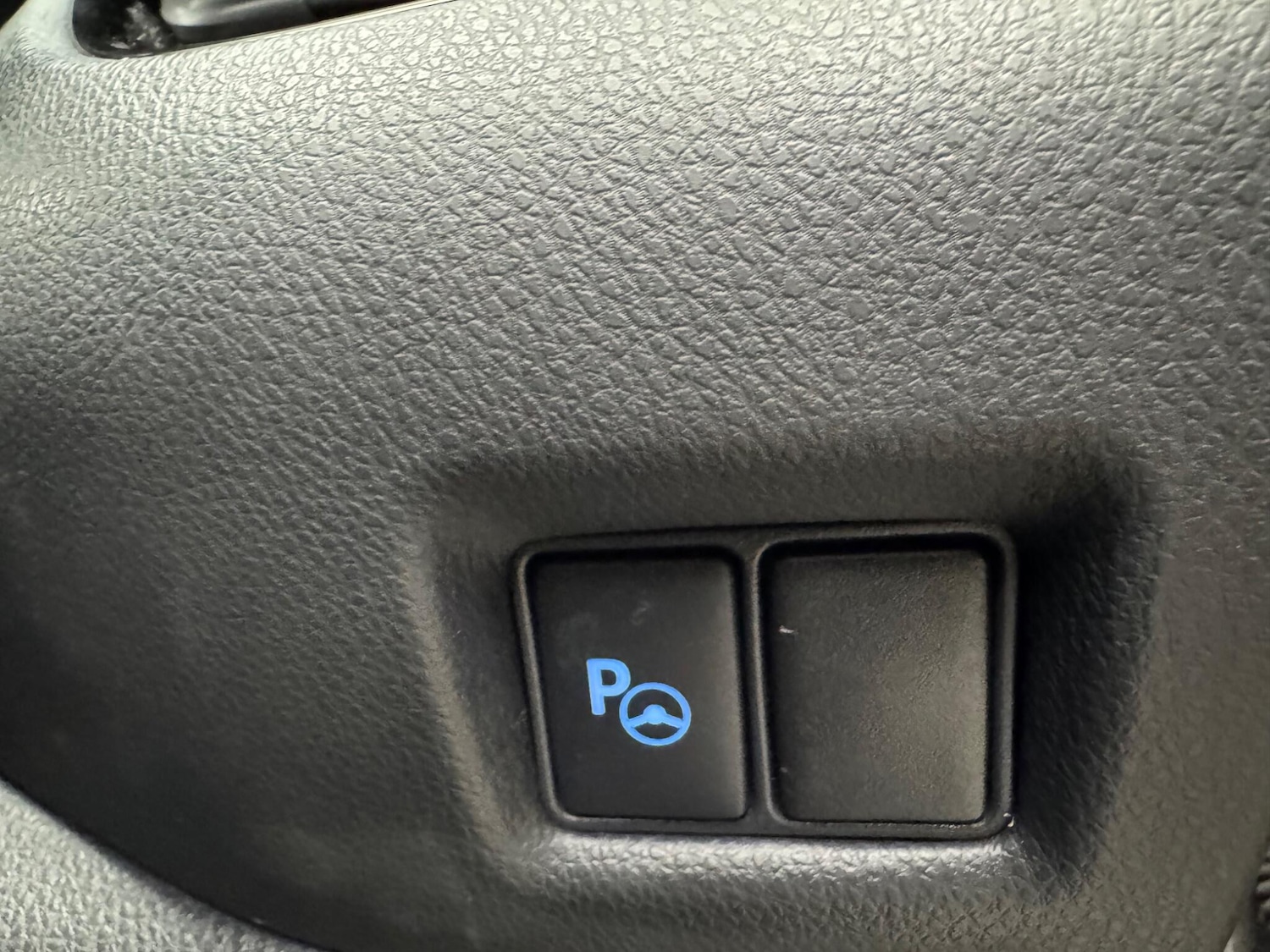 Used Toyota C-HR 2020 for sale - 78057855: Photo 13