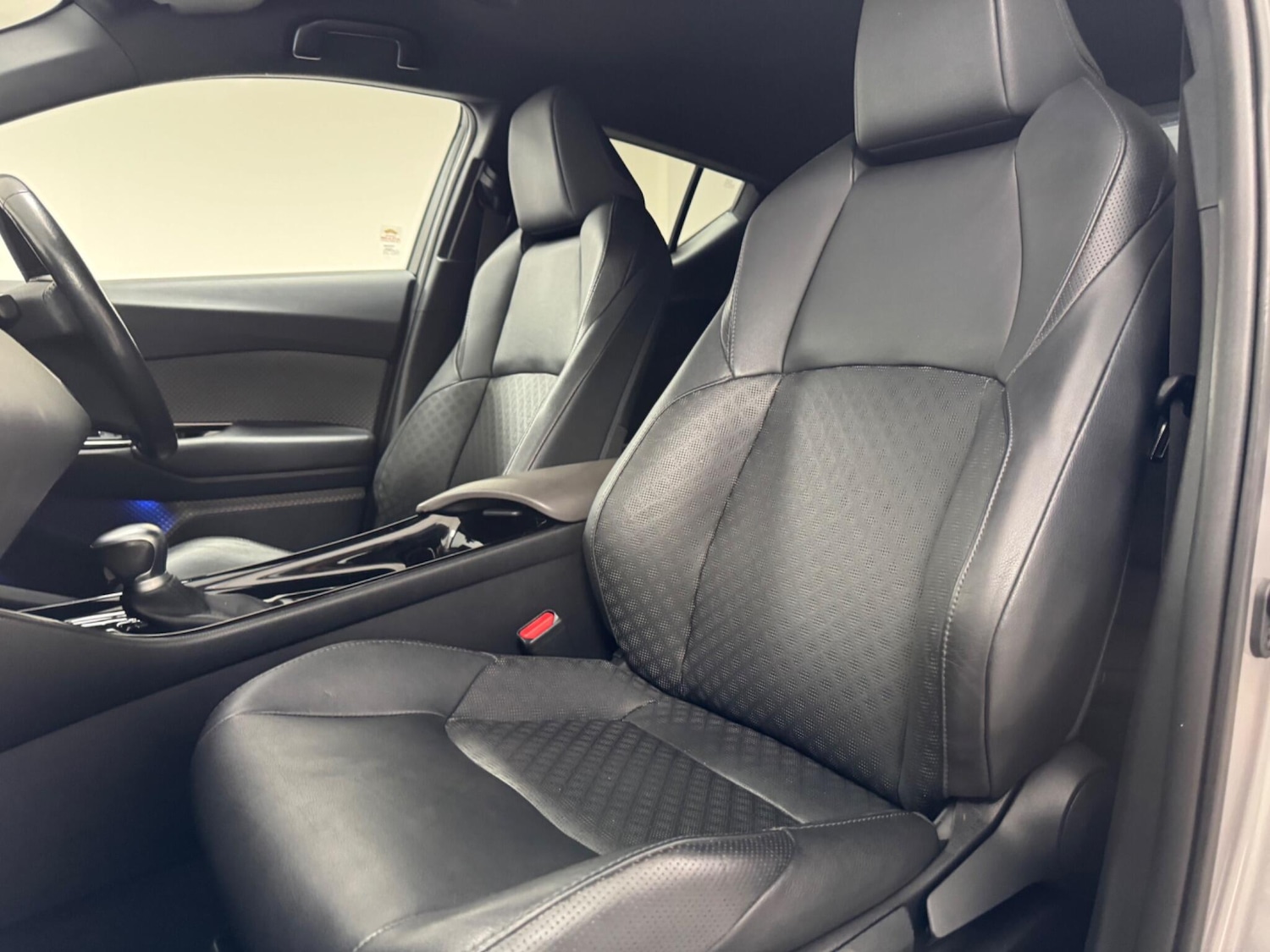 Used Toyota C-HR 2020 for sale - 78057855: Photo 26