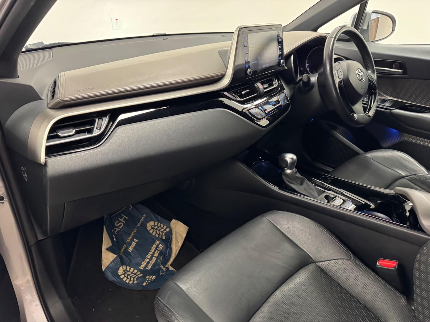 Used Toyota C-HR 2020 for sale - 78057855: Photo 9