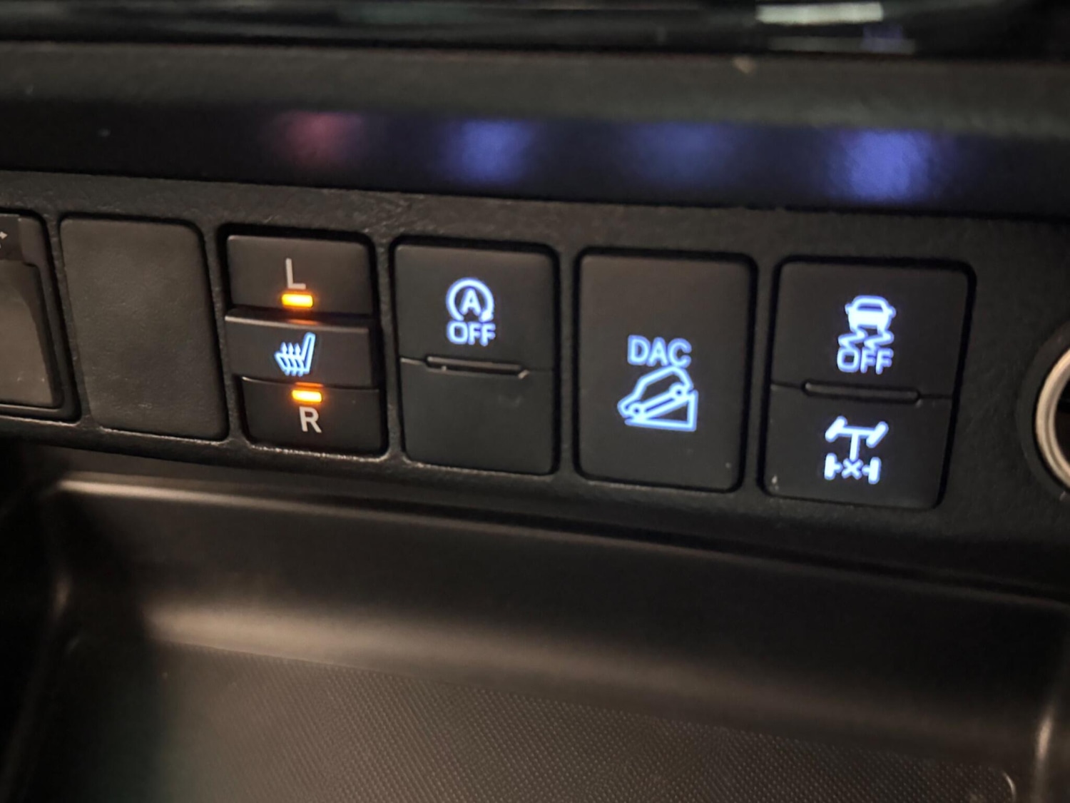 Used Toyota Hilux 2023 for sale - 77611524: Photo 10