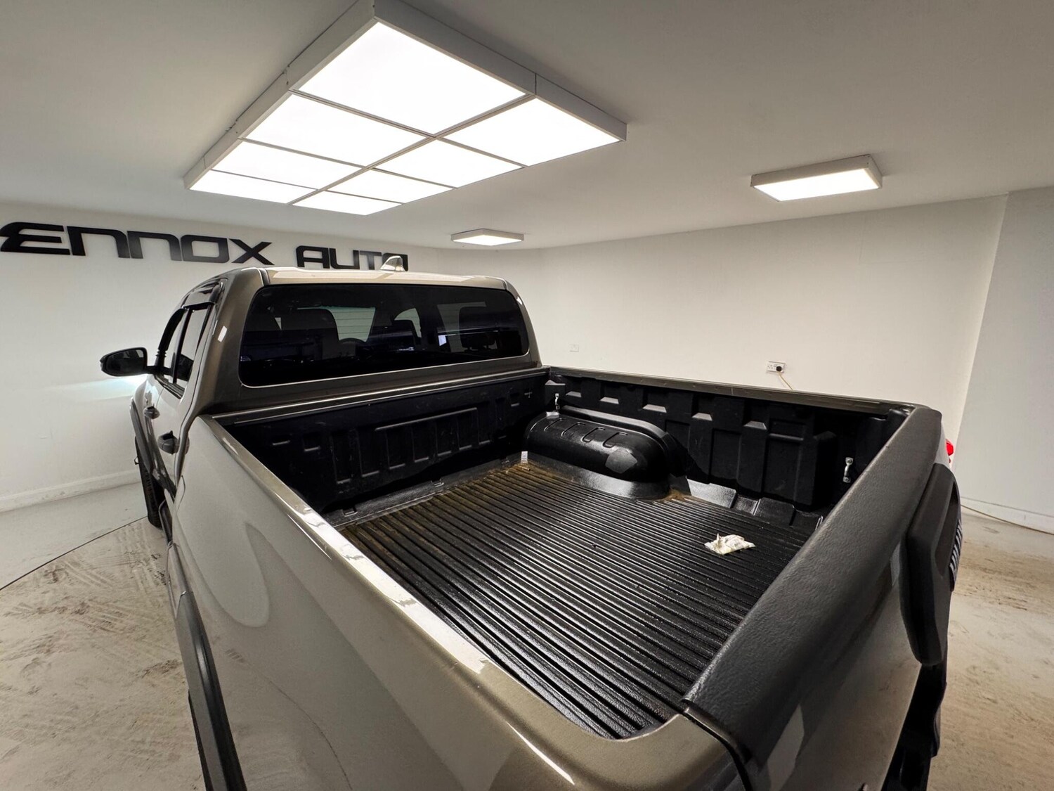 Used Toyota Hilux 2023 for sale - 77611524: Photo 27