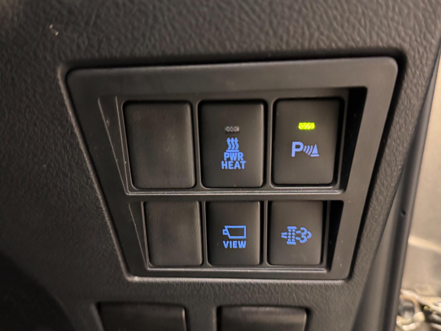 Used Toyota Hilux 2023 for sale - 77611524: Photo 7