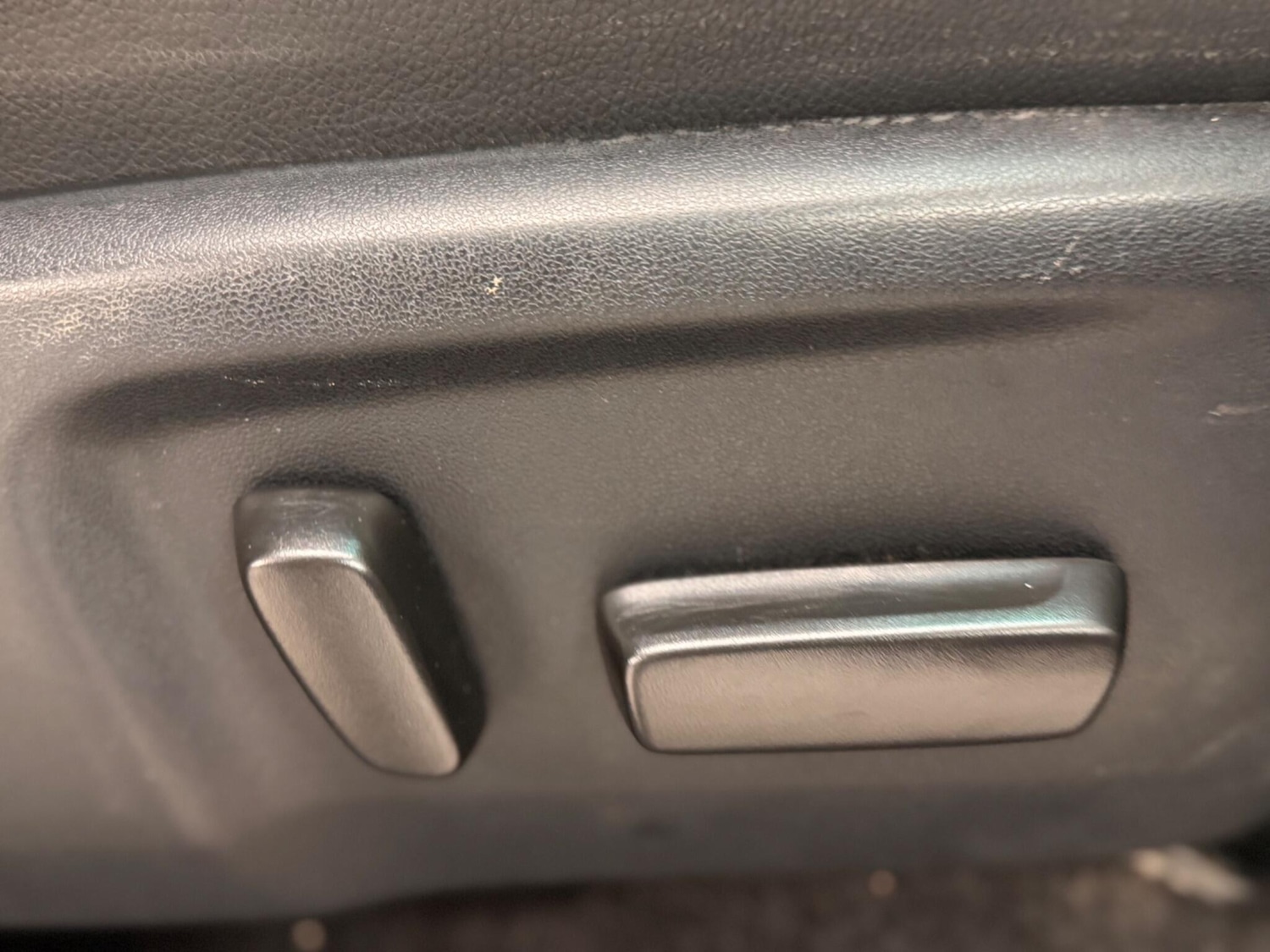 Used Toyota Hilux 2023 for sale - 77611524: Photo 8