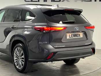 Used Toyota Highlander 2021 for sale - 74700099: Photo