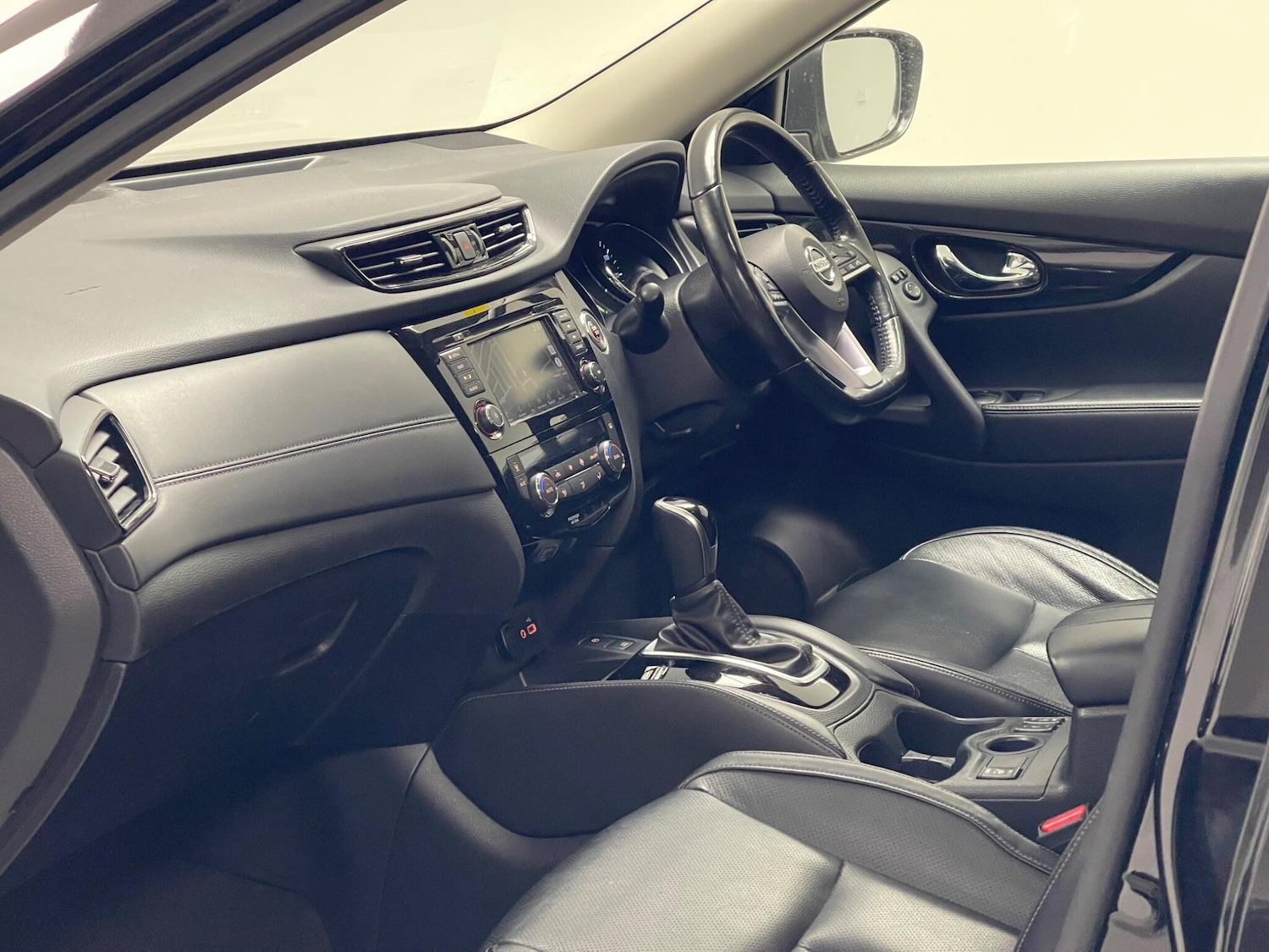 Used Nissan X-Trail 2021 for sale - 76327199: Photo 12