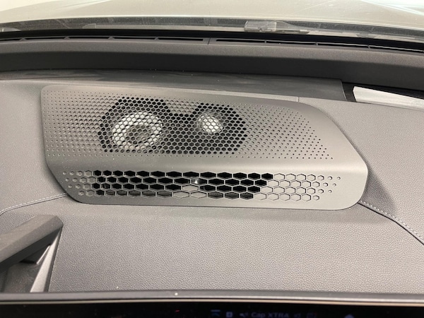 Used BMW iX 2022 for sale - 76108913: Photo 64