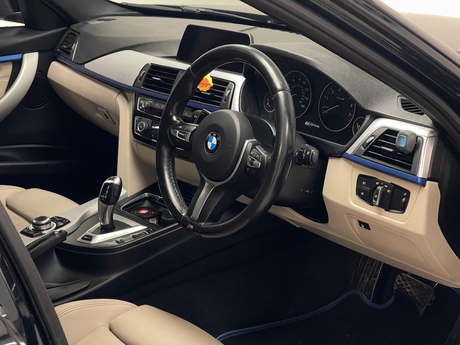 Used BMW 3 Series 2017 for sale - 77305685: Photo 10