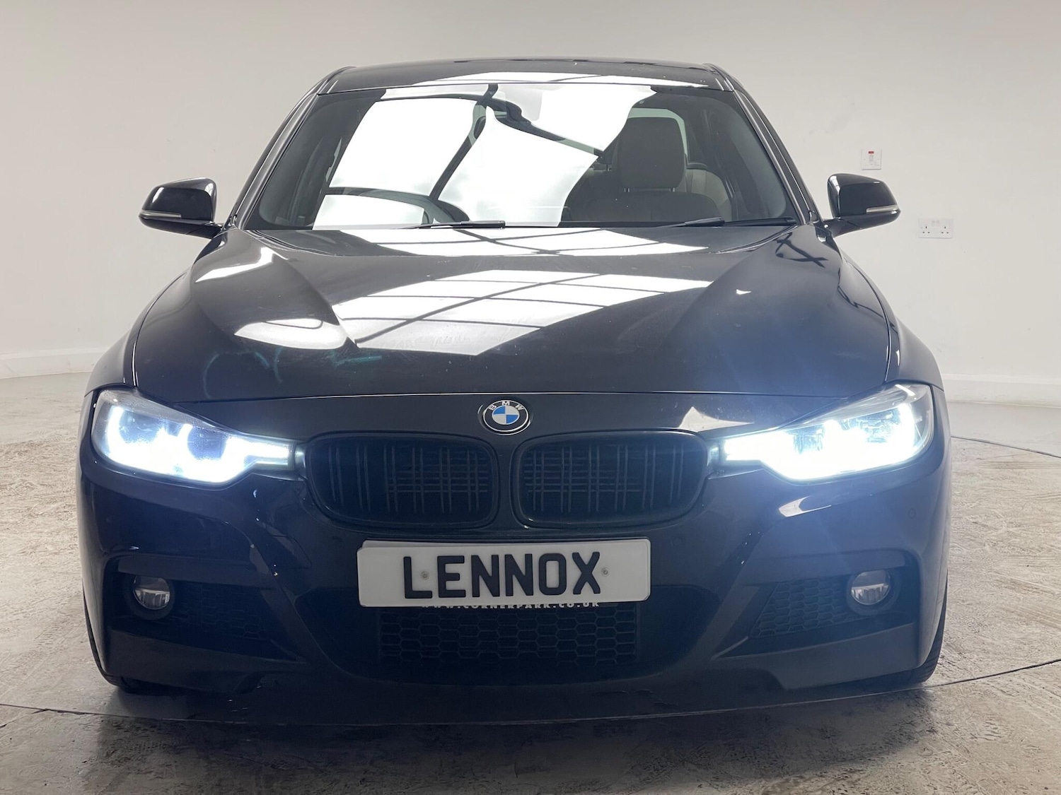 Used BMW 3 Series 2017 for sale - 77305685: Photo 2