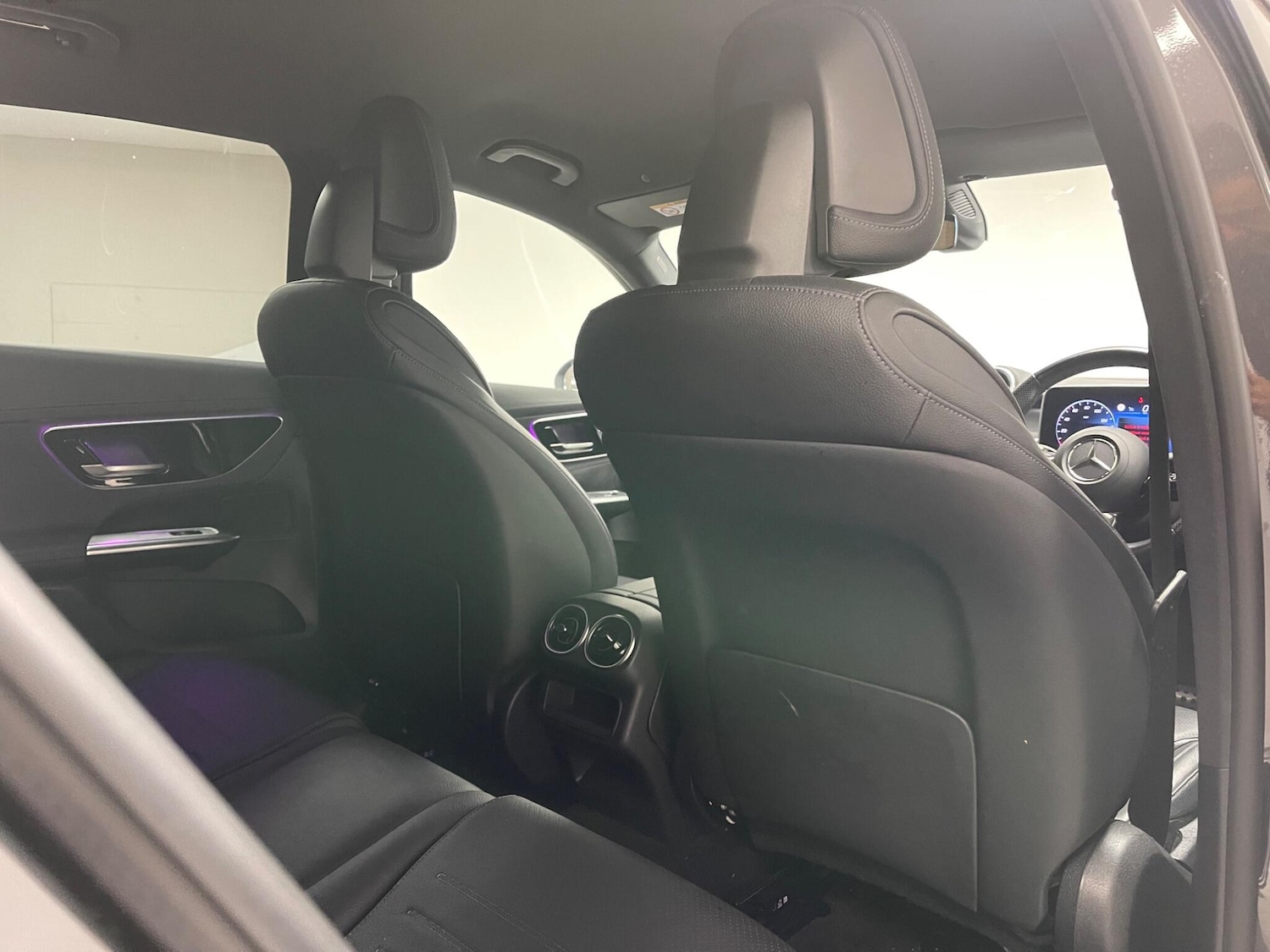 Used Mercedes-Benz GLC 2023 for sale - 76485402: Photo 11