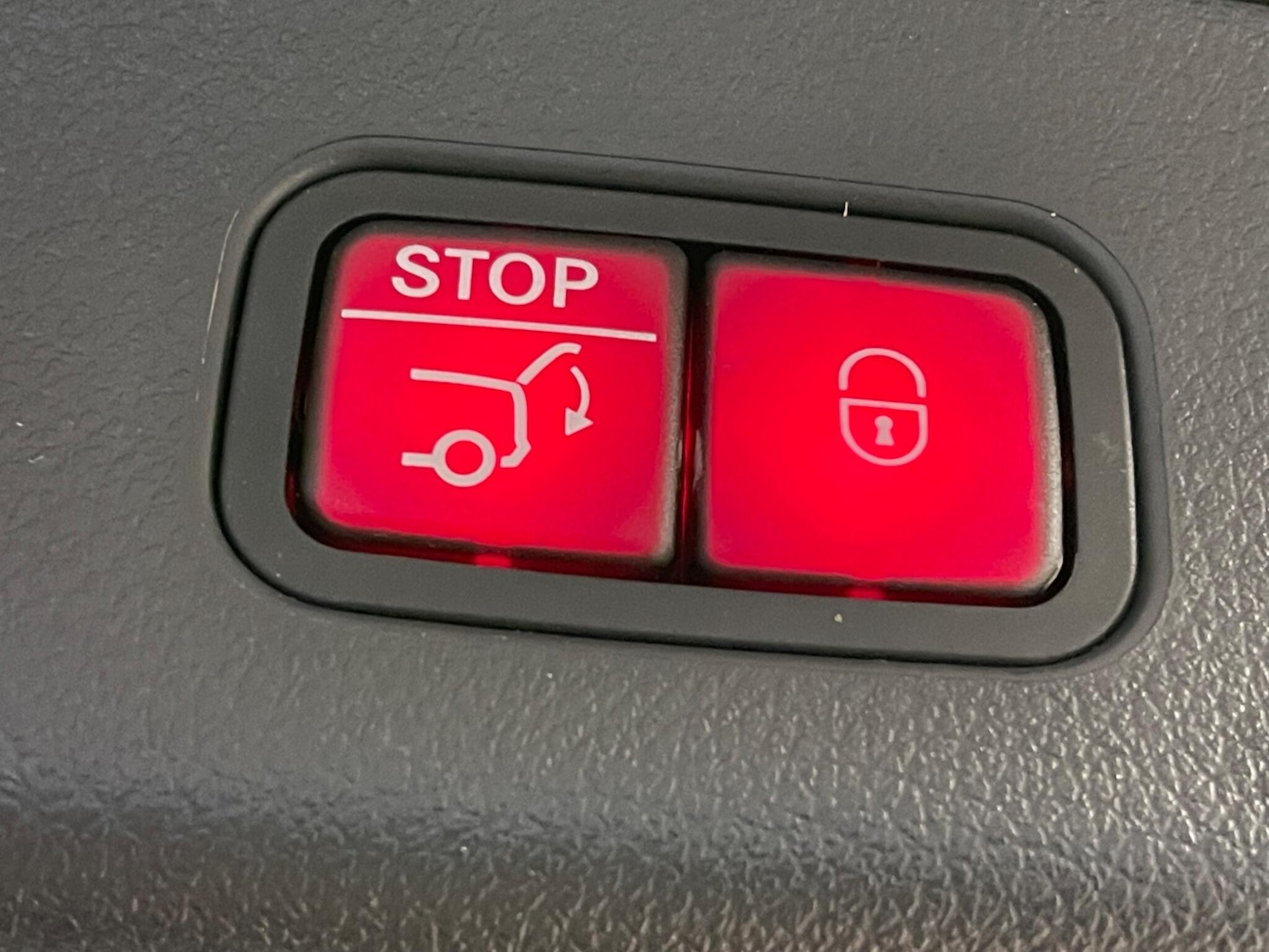 Used Mercedes-Benz GLC 2023 for sale - 76485402: Photo 23