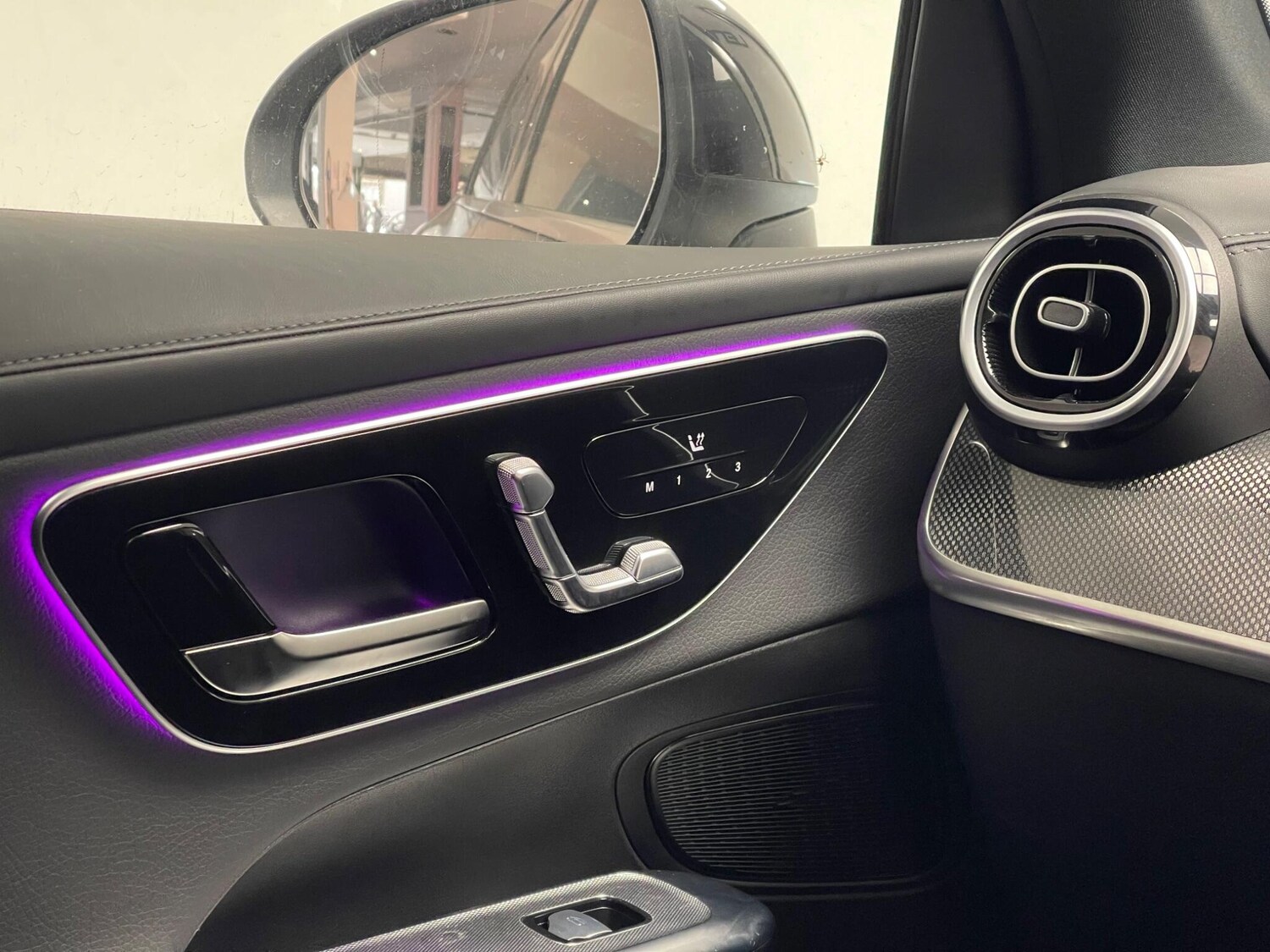 Used Mercedes-Benz GLC 2023 for sale - 76485402: Photo 53