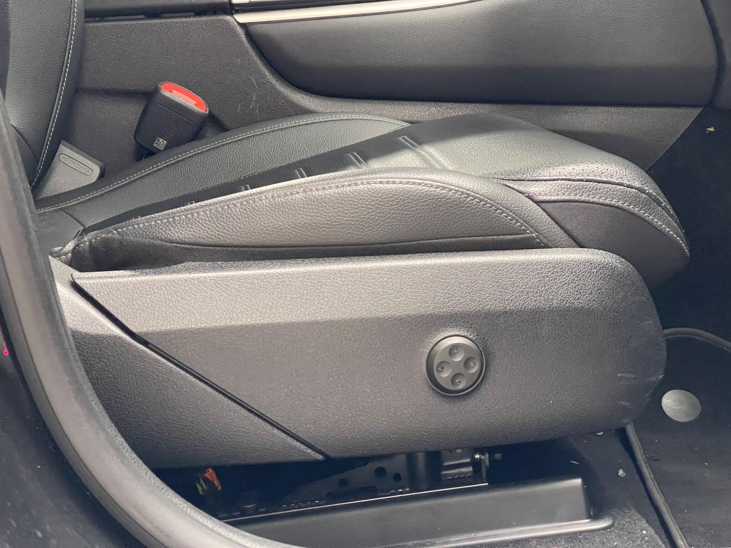 Used Mercedes-Benz GLC 2023 for sale - 76485402: Photo 56