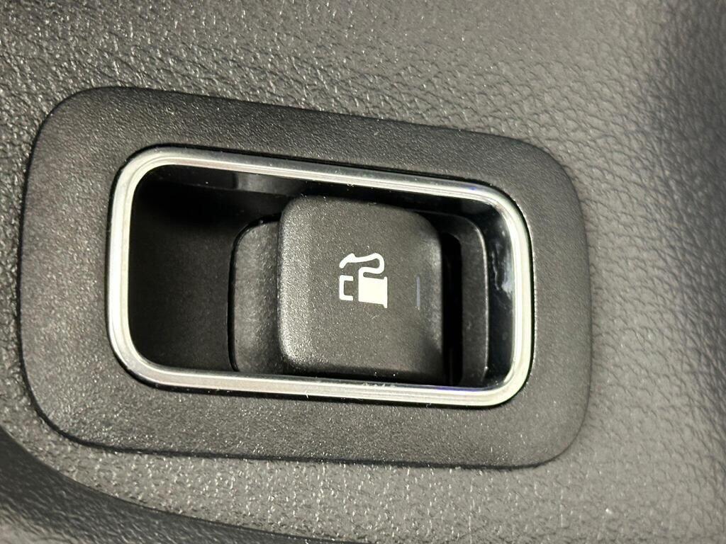 Used Mercedes-Benz CLA 2021 for sale - 76855976: Photo 16