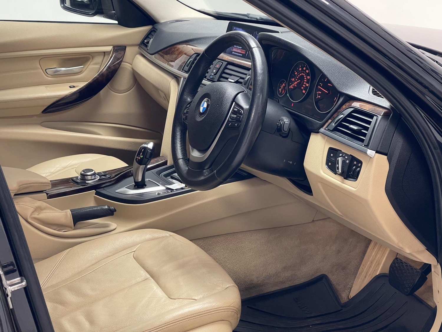 Used BMW 3 Series 2013 for sale - 76388172: Photo 12