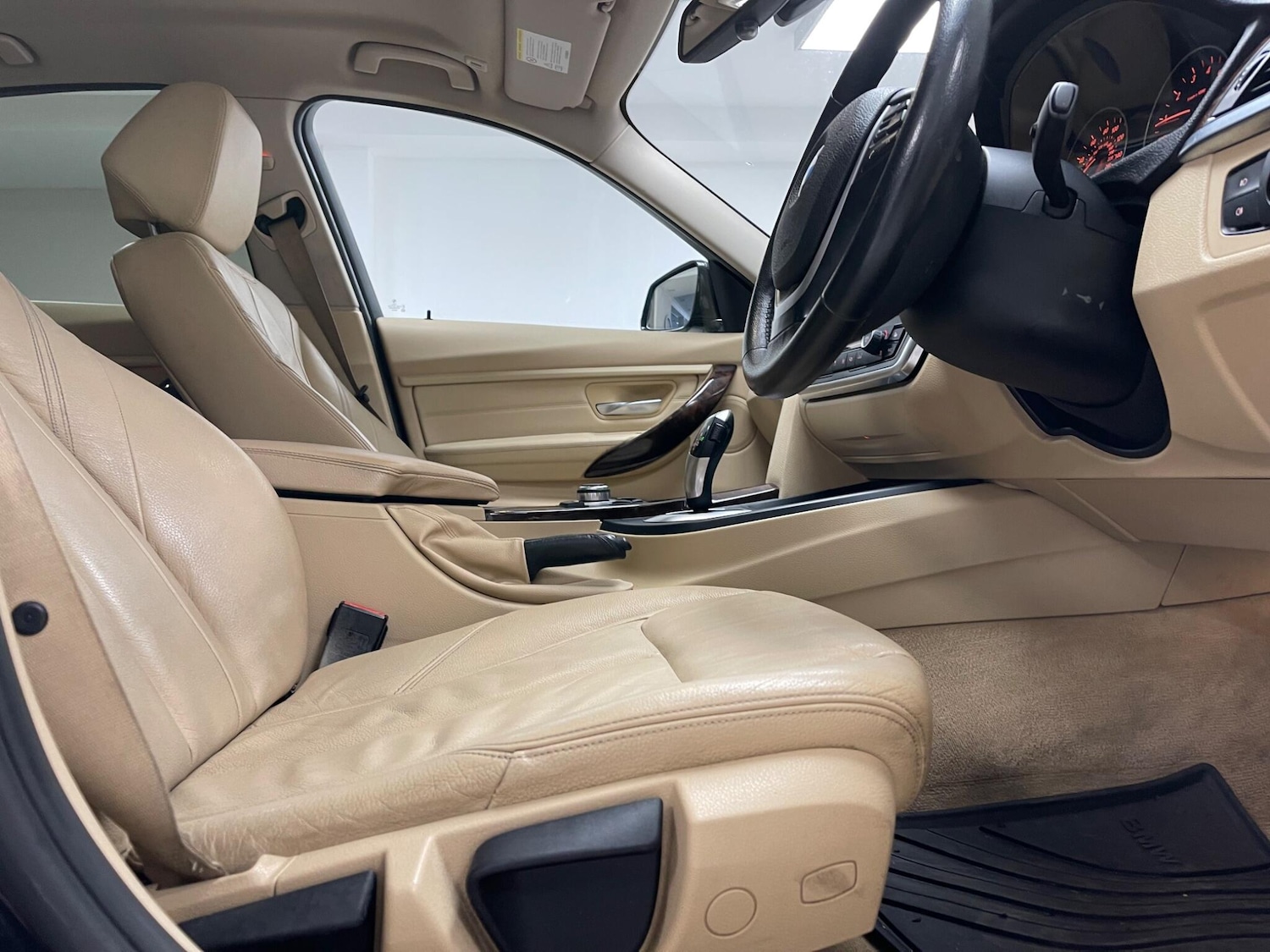 Used BMW 3 Series 2013 for sale - 76388172: Photo 35