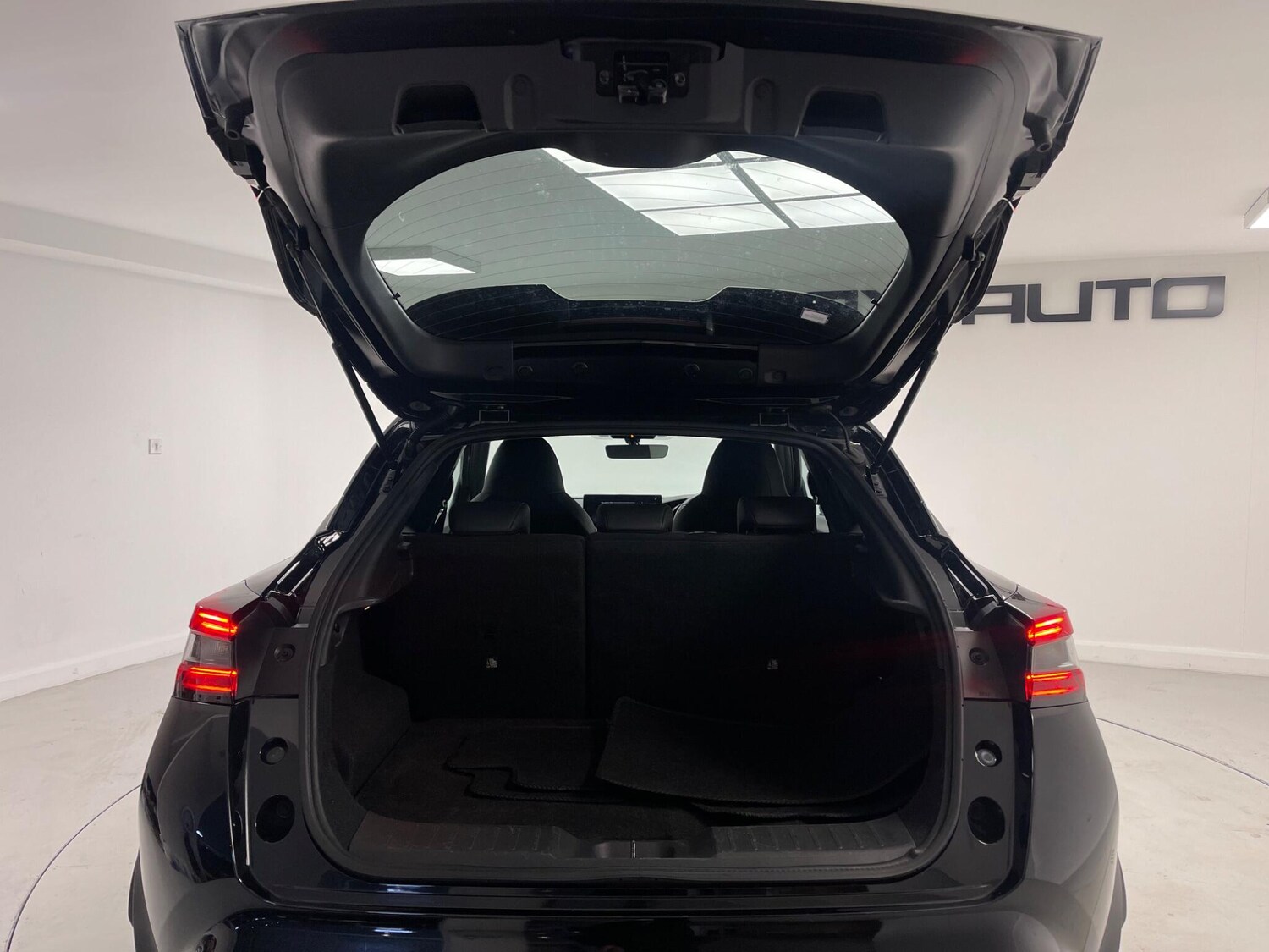 Used Nissan Juke 2024 for sale - 76227178: Photo 30