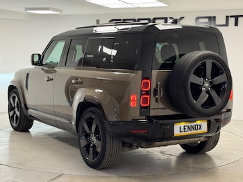 Used Land Rover Defender 110 2022 for sale - 79292740: Photo