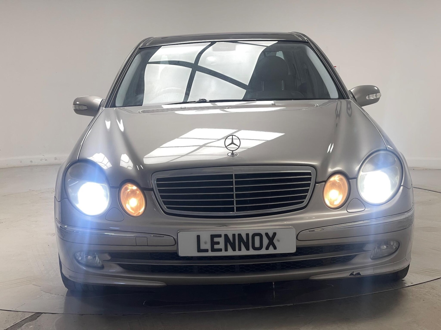Used Mercedes-Benz E Class 2004 for sale - 78073041: Photo 2