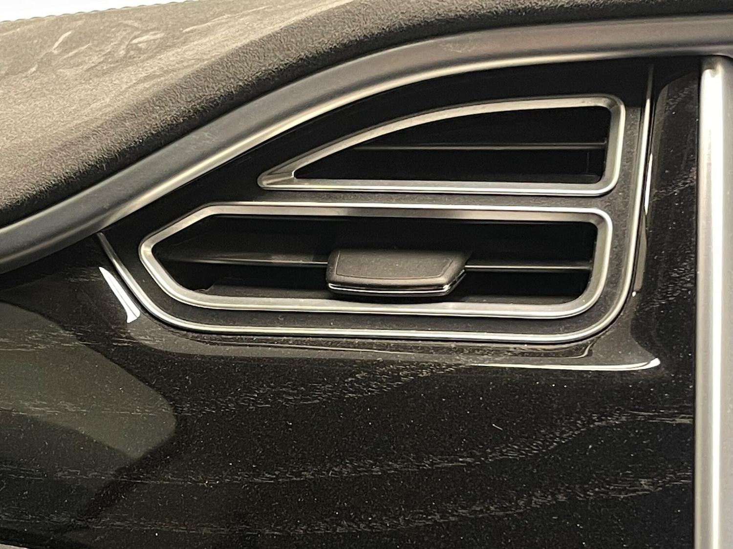 Used Tesla Model S 2017 for sale - 76990776: Photo 32