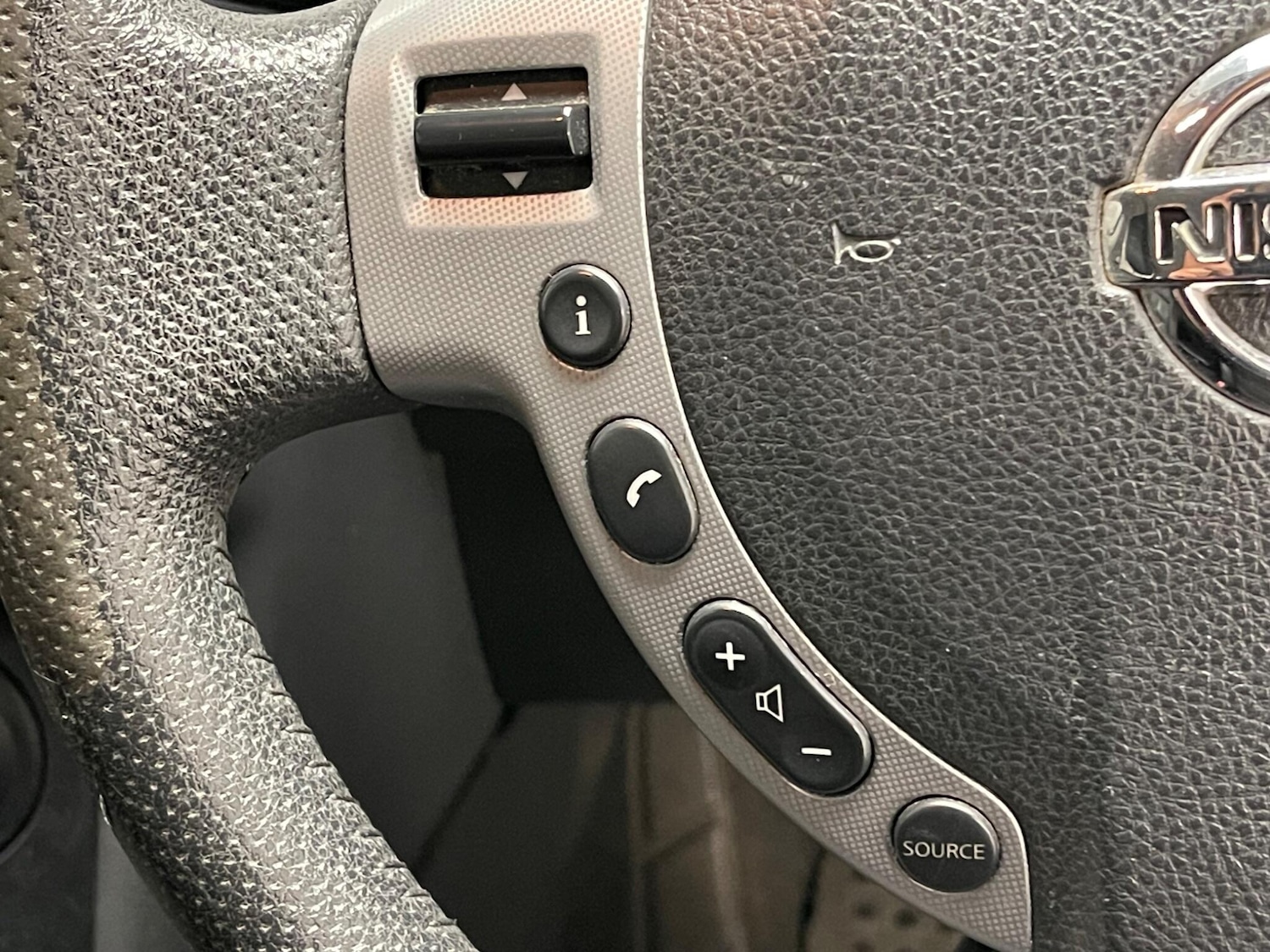 Used Nissan Qashqai 2008 for sale - 76377833: Photo 18