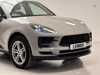 Used Porsche Macan 2021 for sale - 75544064: Photo