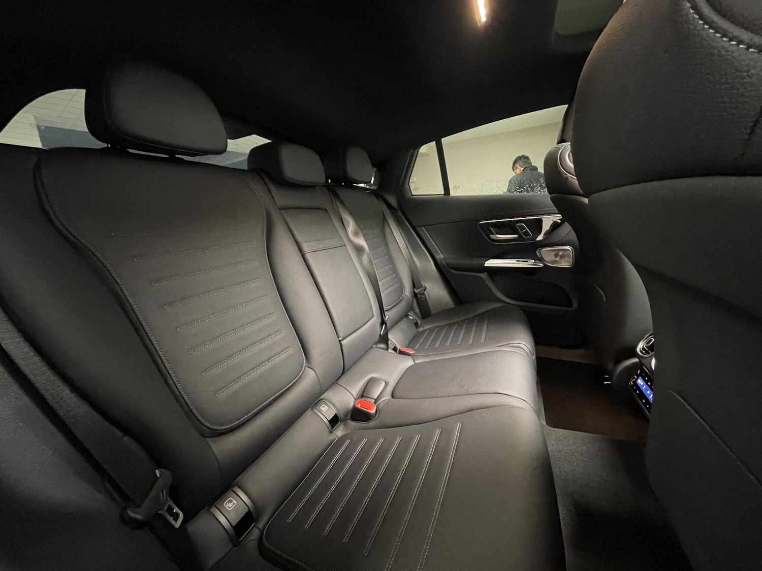 Used Mercedes-Benz GLC 2024 for sale - 77163338: Photo 16