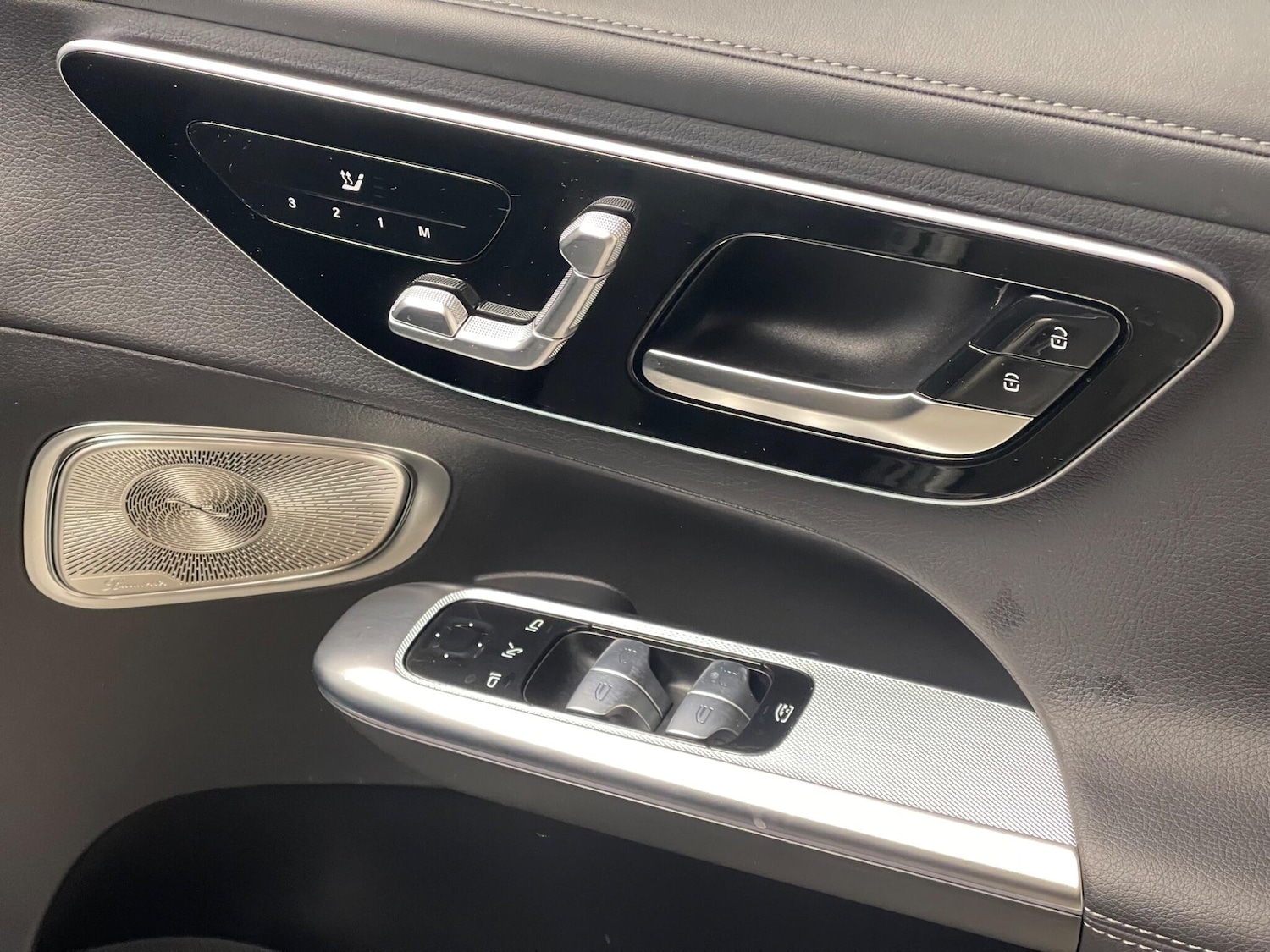 Used Mercedes-Benz GLC 2024 for sale - 77163338: Photo 27