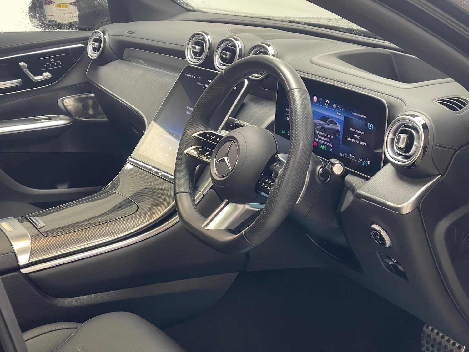 Used Mercedes-Benz GLC 2024 for sale - 77163338: Photo 7