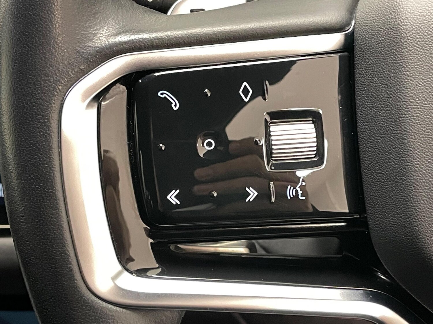 Used Land Rover Range Rover Evoque 2022 for sale - 77612311: Photo 25