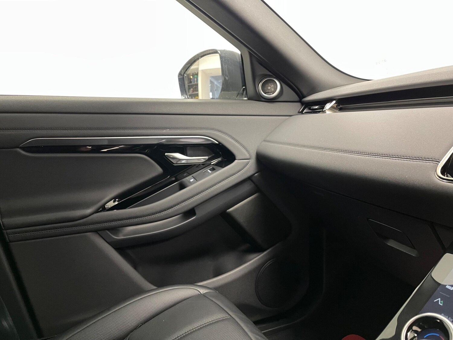 Used Land Rover Range Rover Evoque 2022 for sale - 77612311: Photo 9