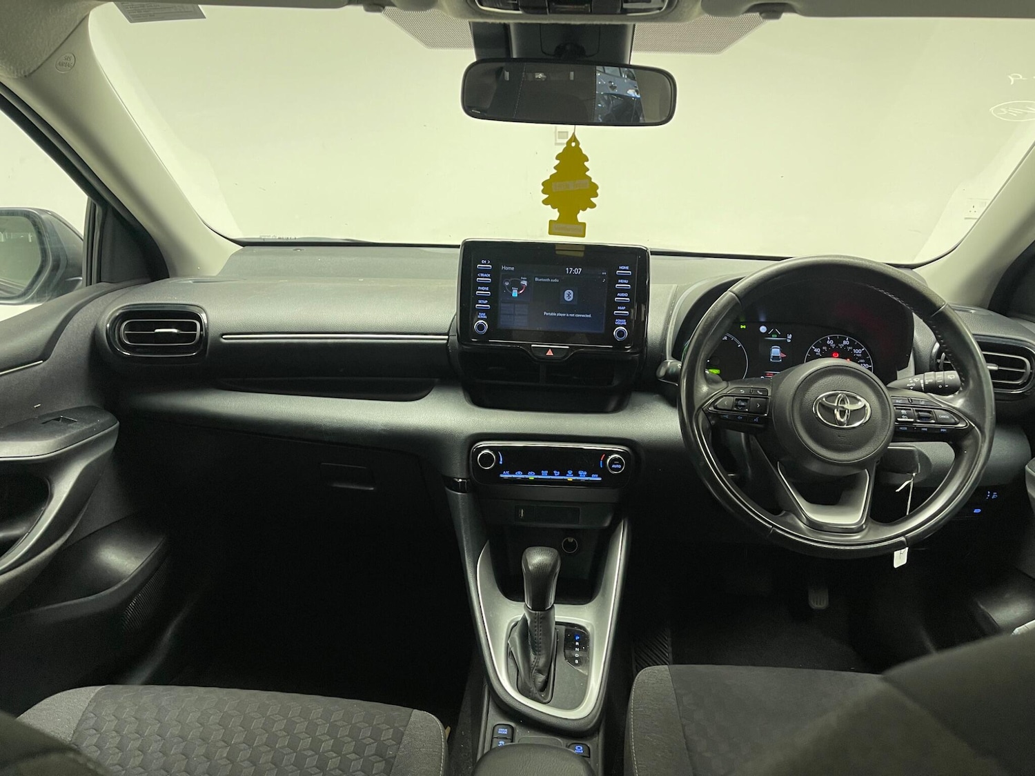 Used Toyota Yaris 2023 for sale - 76994044: Photo 9