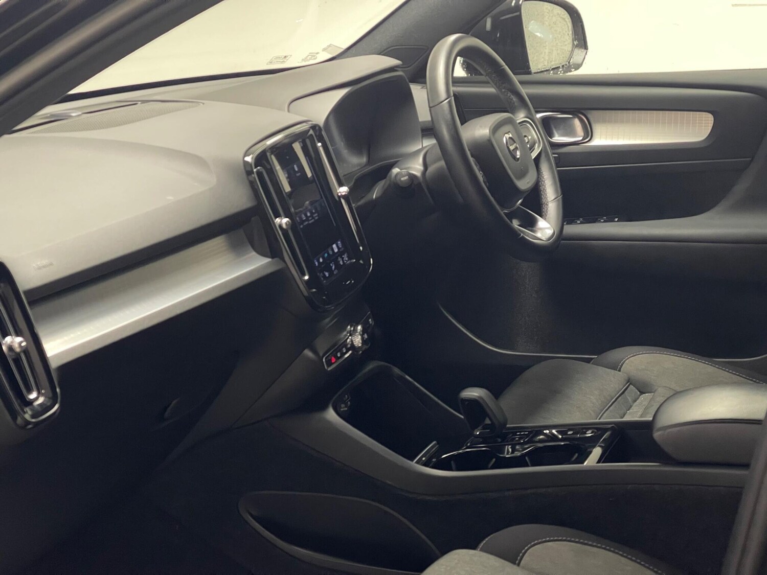 Used Volvo XC40 for sale - 77659154: Photo 11