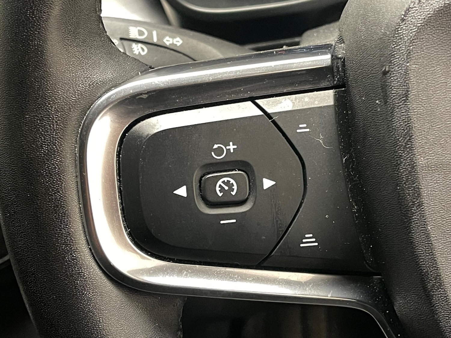 Used Volvo XC40 2022 for sale - 77144381: Photo 18