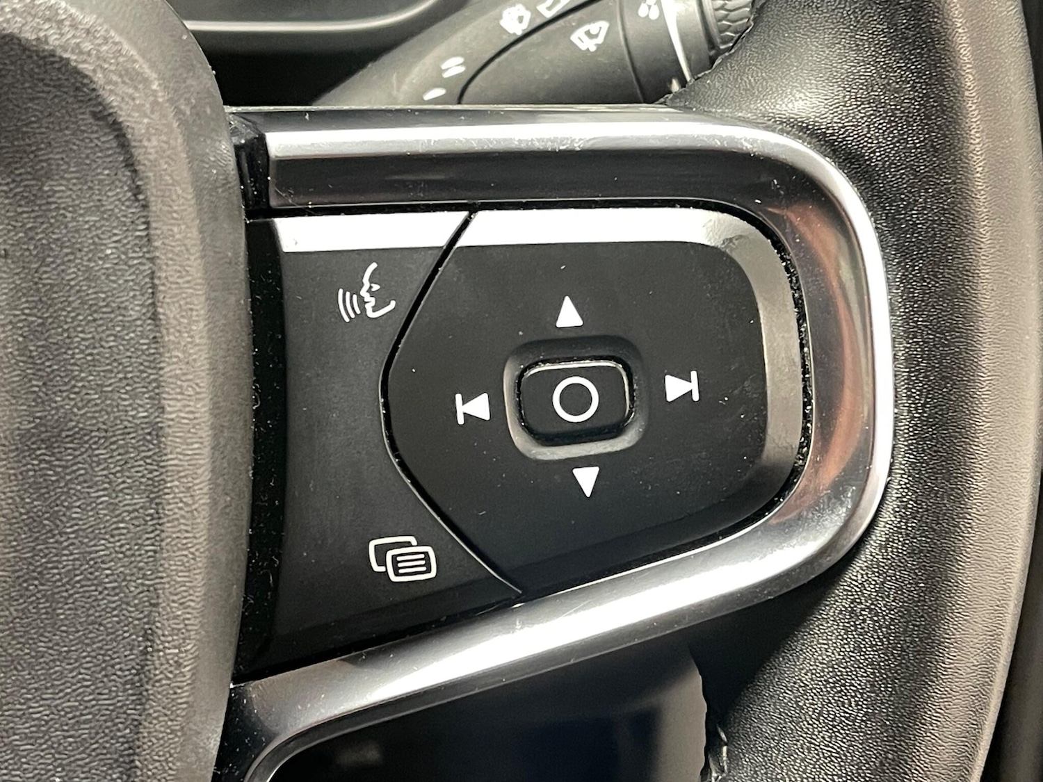 Used Volvo XC40 2022 for sale - 77144381: Photo 19