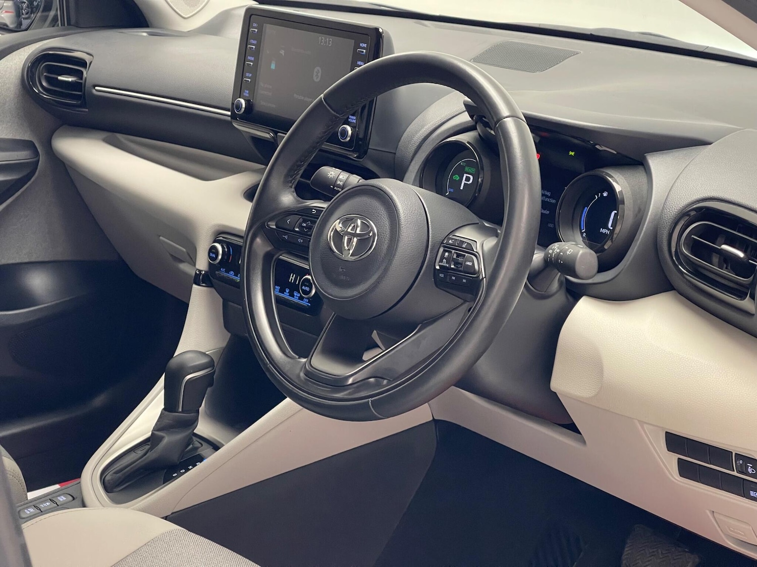 Used Toyota Yaris 2020 for sale - 76549038: Photo 20