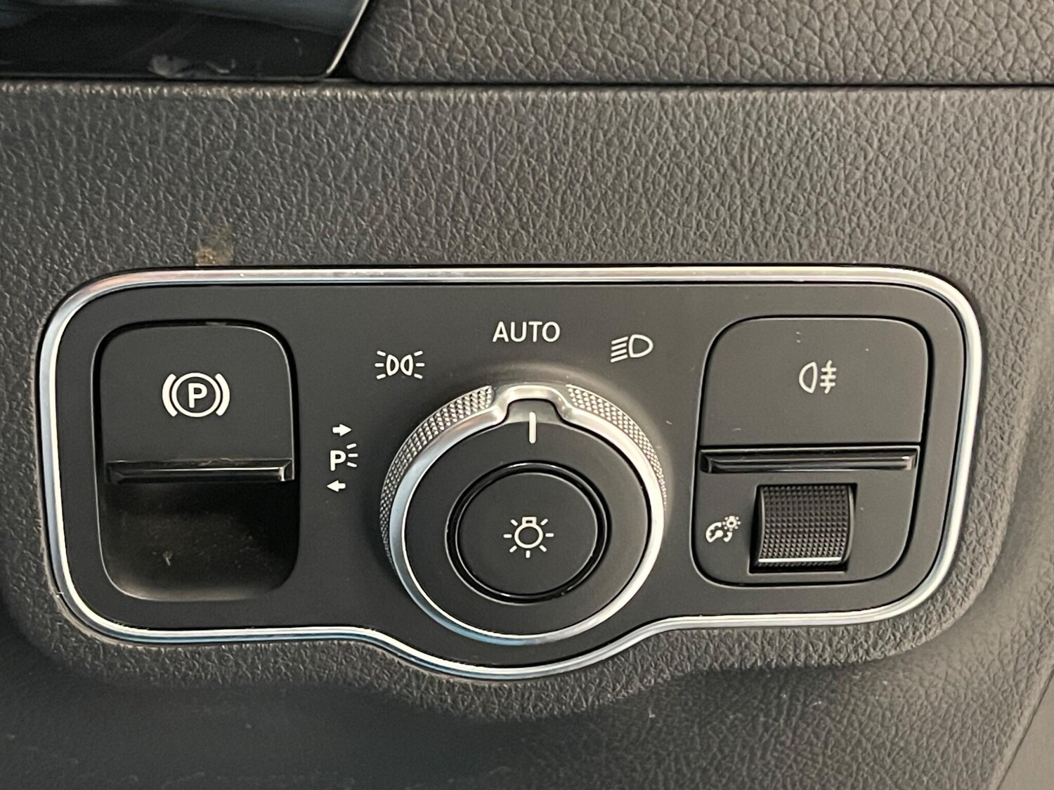 Used Mercedes-Benz GLA 2021 for sale - 76024632: Photo 17