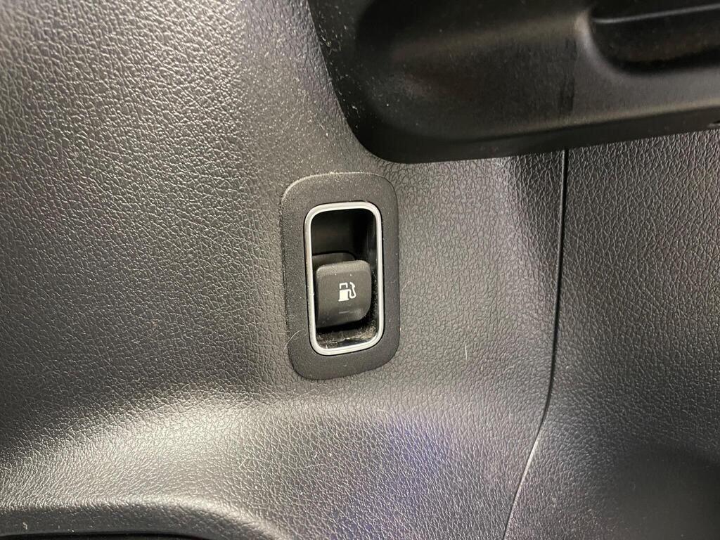 Used Mercedes-Benz GLA 2022 for sale - 76912859: Photo 17